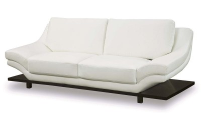 Белый диван 