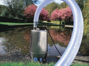 Self-priming pumps for water