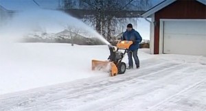 not self-propelled snow removers